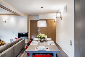 Mammoth Lodge by Alpine Resorts