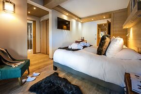 Mammoth Lodge by Alpine Resorts