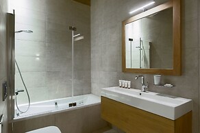 Annapurna by Alpine resorts