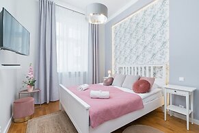 Apartment Chodkiewicza by Renters