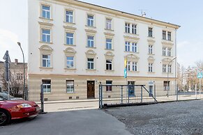 Apartment Chodkiewicza by Renters