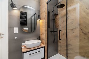 Apartment Chodkiewicza by Renters