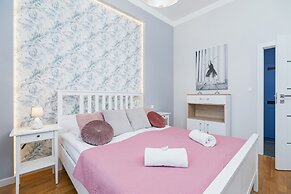 Apartment Chodkiewicza by Renters