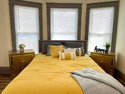 The Hennepin House-Private Yard &Parking