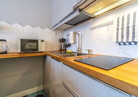 Studio Apartment near Elagin Island