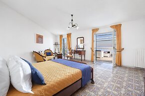 Villa Luisa play& pool