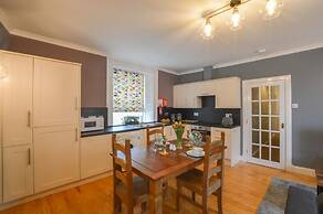 The Gallery Apartment