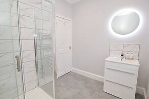 The Gallery Apartment