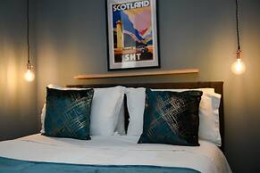 The Gallery Apartment