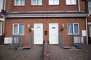 Stayzo Penthouse Accommodation 2- Premier Lodge