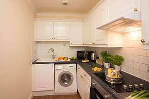 Stayzo Penthouse Accommodation 2- Premier Lodge