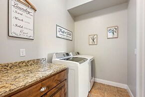 Views Over Coral Canyon by RedAwning