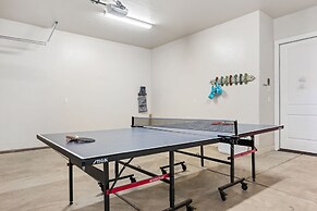 Views Over Coral Canyon by RedAwning