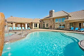 Views Over Coral Canyon by RedAwning