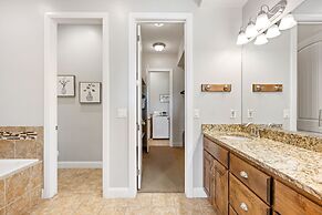 Views Over Coral Canyon by RedAwning