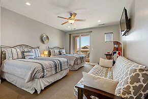 Views Over Coral Canyon by RedAwning