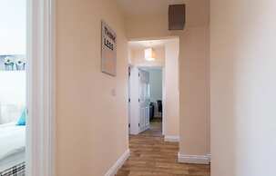 Stayzo Castle Point Apartments Premier Lodge