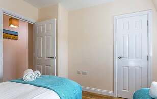 Stayzo Castle Point Apartments Premier Lodge