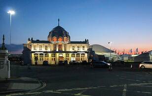 Stayzo Castle Point Apartments Premier Lodge