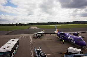 Stayzo Castle Point Apartments Premier Lodge