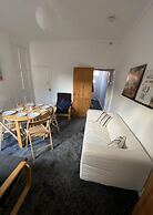 Stayzo House Accommodation- Coventry Free Parking