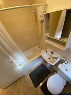 Stayzo House Accommodation- Coventry Free Parking