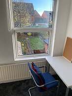 Stayzo House Accommodation- Coventry Free Parking