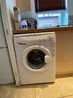 Stayzo House Accommodation- Coventry Free Parking