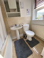 Stayzo House Accommodation- Coventry Free Parking