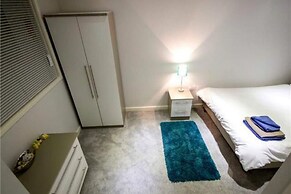 Stayzo Modern Studio Apartment 1 in Bradford City