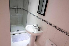 Stayzo Modern Studio Apartment 1 in Bradford City