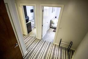 Stayzo Self Catering Accommodation 3 -bradford UK