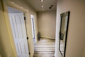 Stayzo Self Catering Accommodation 3 -bradford UK