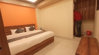 Goroomgo GP Mall Road Nainital