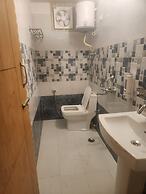 Goroomgo GP Mall Road Nainital