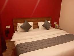 Goroomgo GP Mall Road Nainital