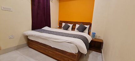 Goroomgo GP Mall Road Nainital