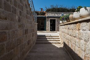 Studio Antica, Apartment With a Private Swimming Pool