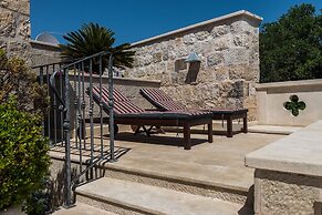 Studio Antica, Apartment With a Private Swimming Pool