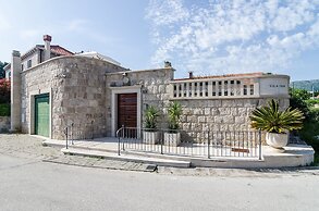 Studio Antica, Apartment With a Private Swimming Pool