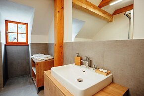 Resla Residence