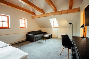Resla Residence