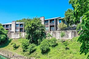 The Iron Cactus on the Comal CW C102 2 Bedroom Condo by RedAwning