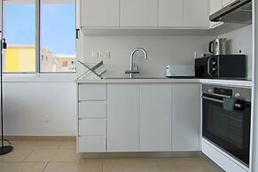 Phaedrus Living: Seaside Modern Flat Lighthouse 63