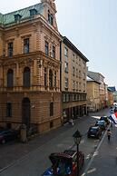 Ivory Apartment - LoftAffair