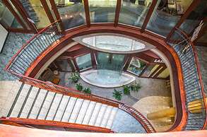 Ivory Apartment - LoftAffair