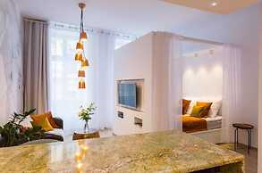 Ivory Apartment - LoftAffair