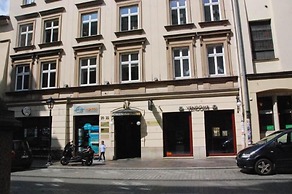 Ivory Apartment - LoftAffair