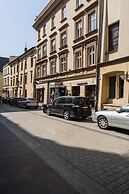 Ivory Apartment - LoftAffair