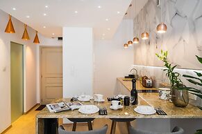 Ivory Apartment - LoftAffair